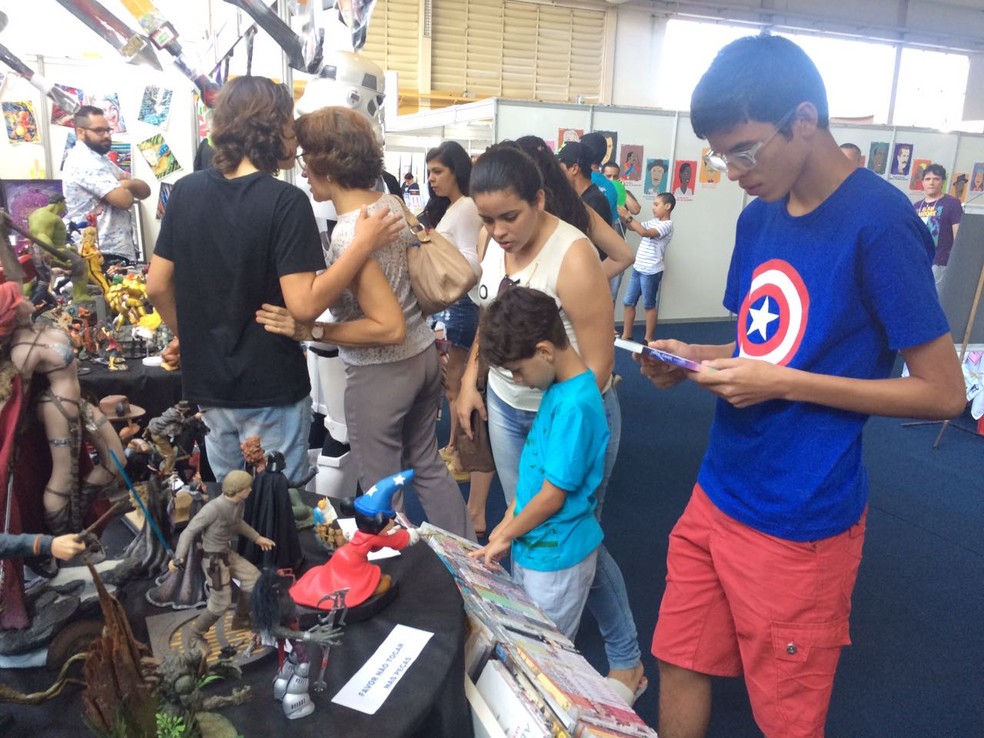 Cultura nerd está presente na Bienal do Livro de Alagoas (Foto: Carolina Sanches/G1)