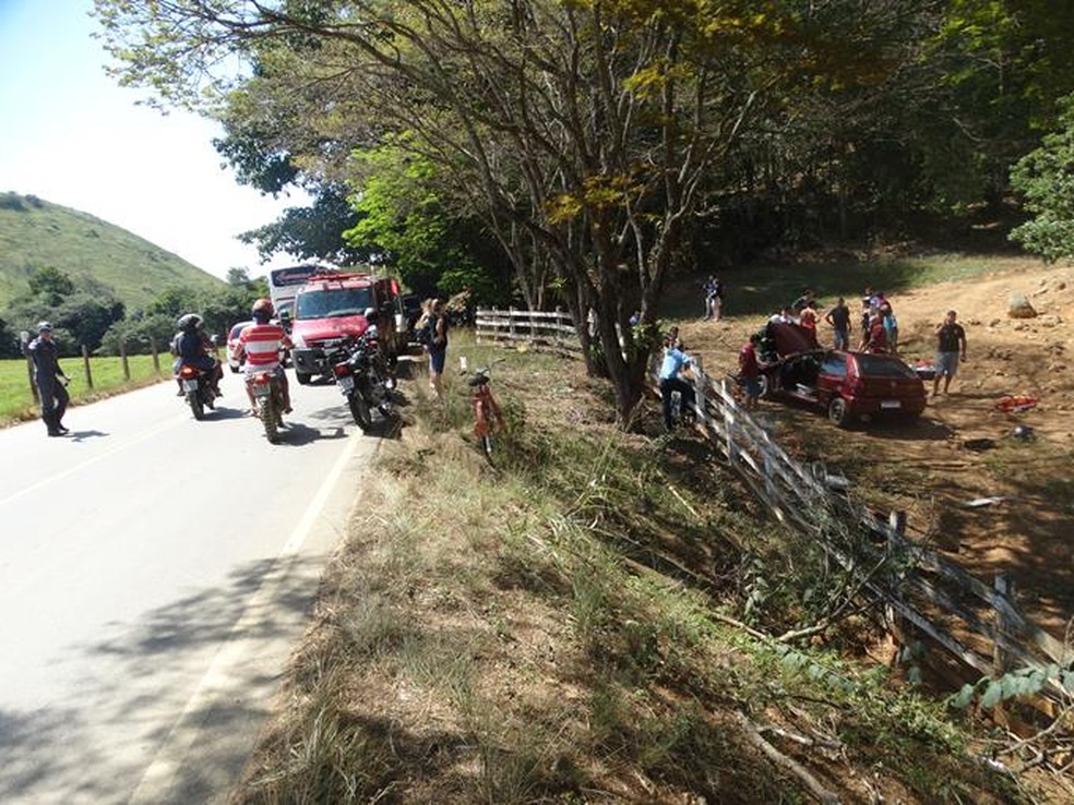 Acidente na MG-265 entre Muriaé e Miraí (Foto: Silvan Alves/Arquivo Pessoal)