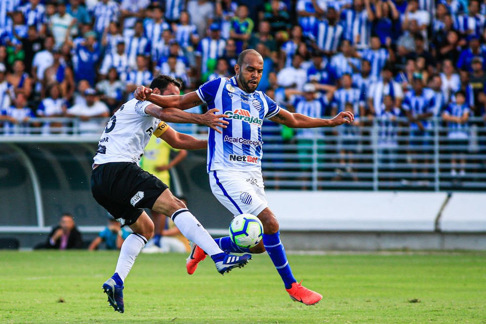  Atacante era reserva de Ricardo Bueno, mas entrou em campo com frequência — Foto: Ailton Cruz/Gazeta de Alagoas