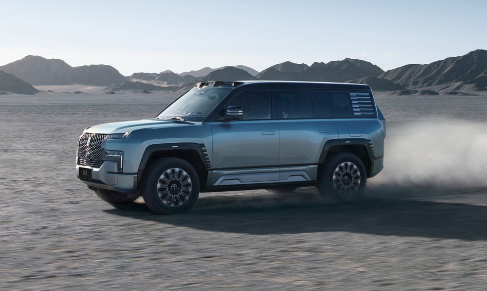 BYD Yangwang U8 pode rodar com pneu furado a até 120 km/h — Foto: Divulgação