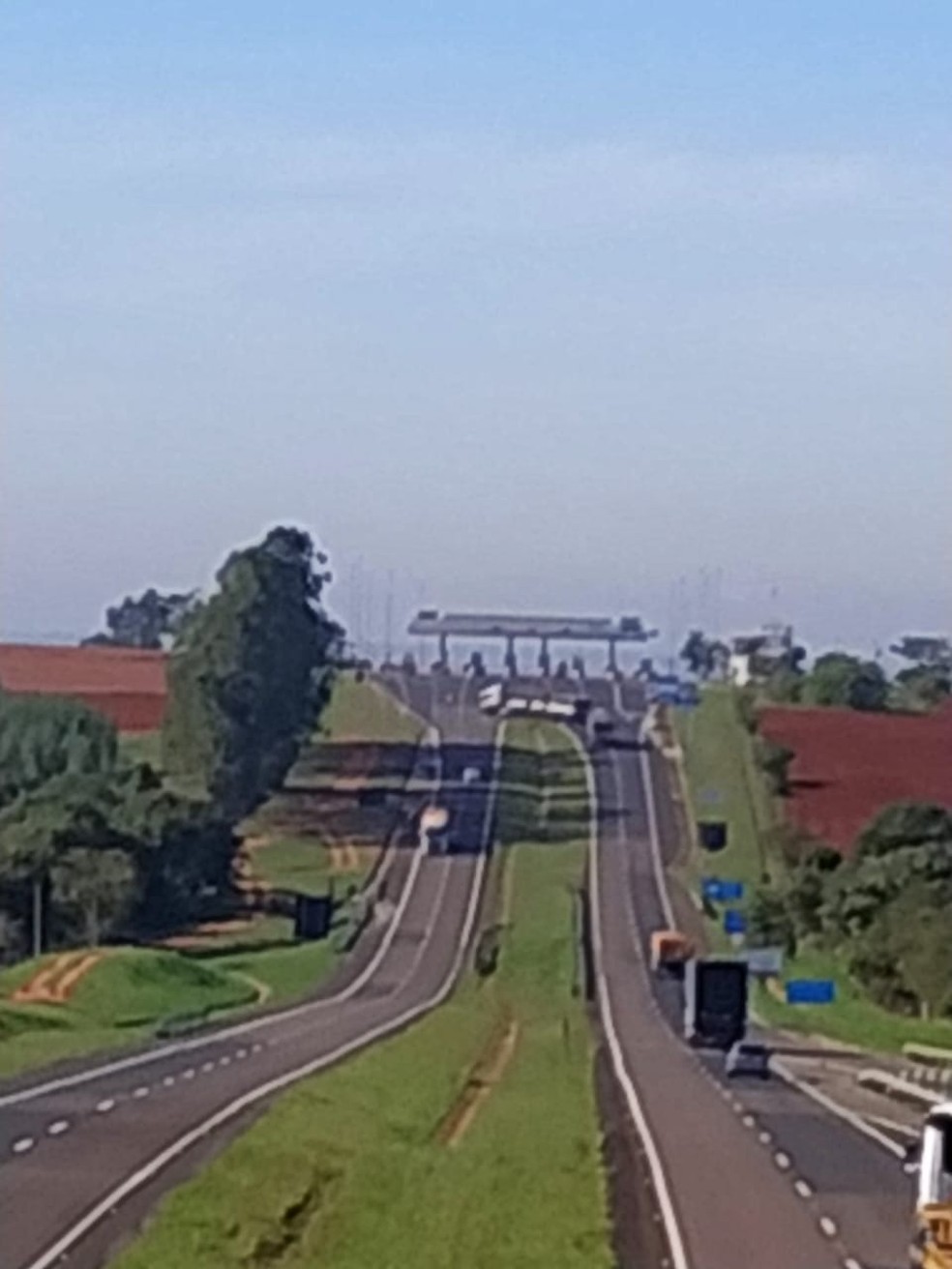 Retorno provisório foi montado antes do pedágio de Regente Feijó na SP-270 — Foto: Polícia Militar Rodoviária