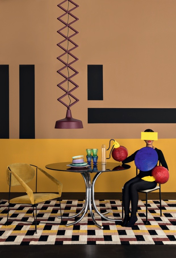 Geometria, cores e texturas da Bauhaus compõem decoração divertida  (Foto: Fran Parente)