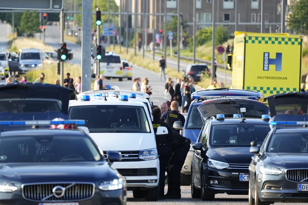 Pessoas morreram e ficaram feridas em um tiroteio em um shopping center na capital dinamarquesa Copenhague — Foto:  Ritzau Scanpix/Claus Bech via REUTERS