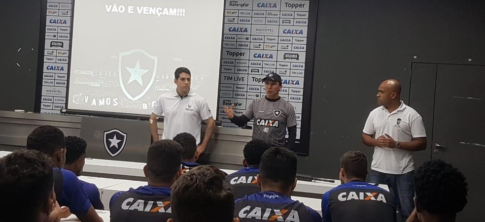 Luciano, Zé Ricardo e Ivan durante palestra no Botafogo — Foto: Arquivo Pessoal