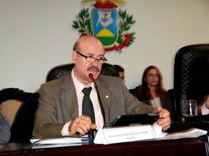 Deputado federal José Augusto Maia durante audiência da CPI em Cuiabá. (Foto: Vilson de Jesus / AL MT)