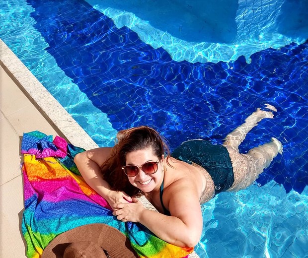 Mariana Xavier: dia de piscina (Foto: Reprodução Instagram)