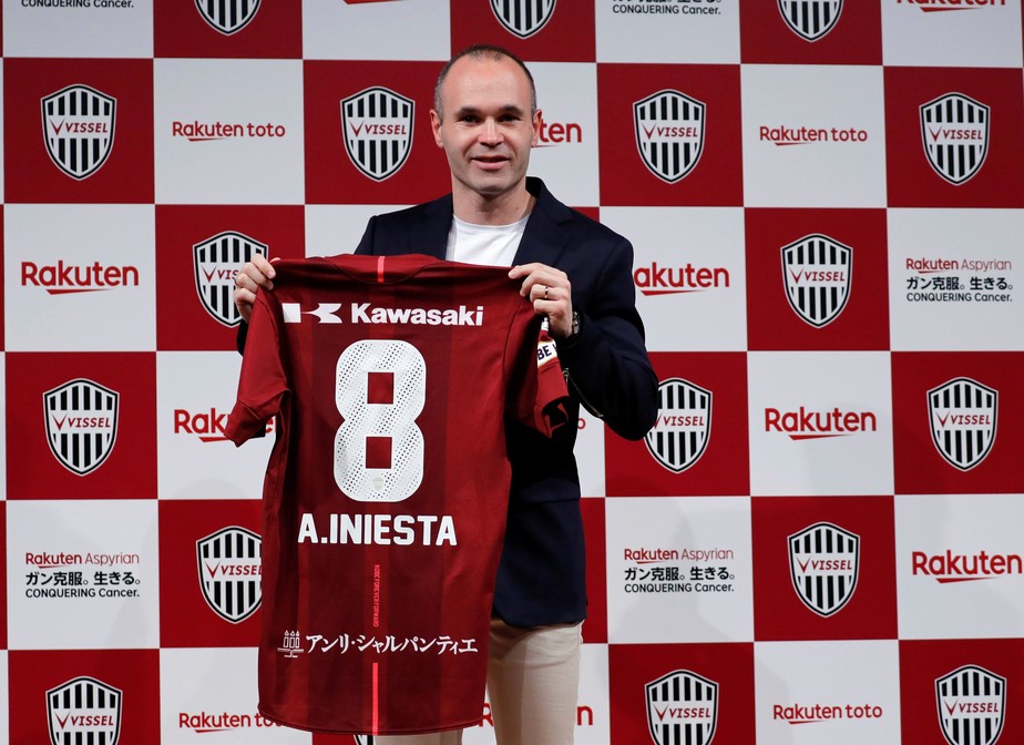 Iniesta Ã© apresentado como reforÃ§o do Vissel Kobe, do JapÃ£o