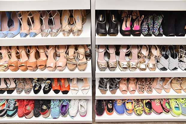 Thássia tem cerca de 350 pares de sapatos (Foto: Rhaiffe Ortiz/Divulgação)