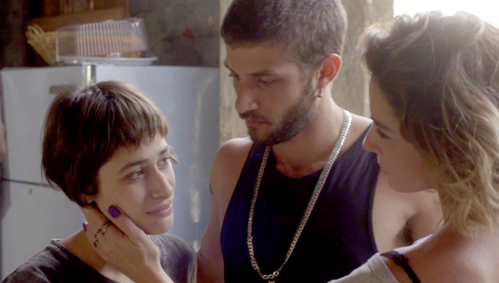 Manu pede aos filhos que deem uma segunda chance a Beto (Foto: TV Globo)