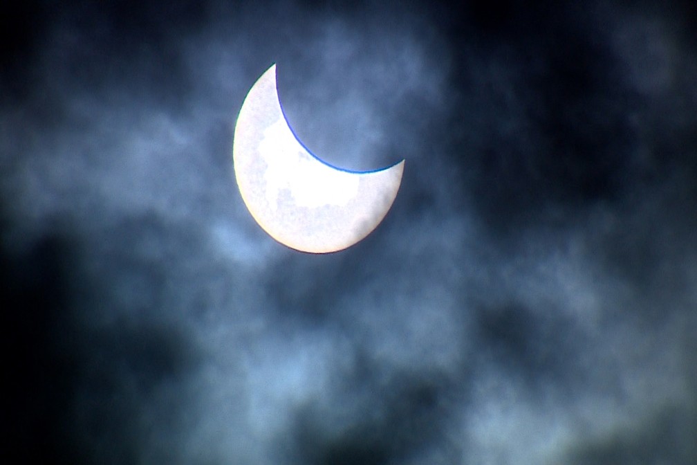 Eclipse em Porto Alegre (Foto: Reprodução/RBSTV)