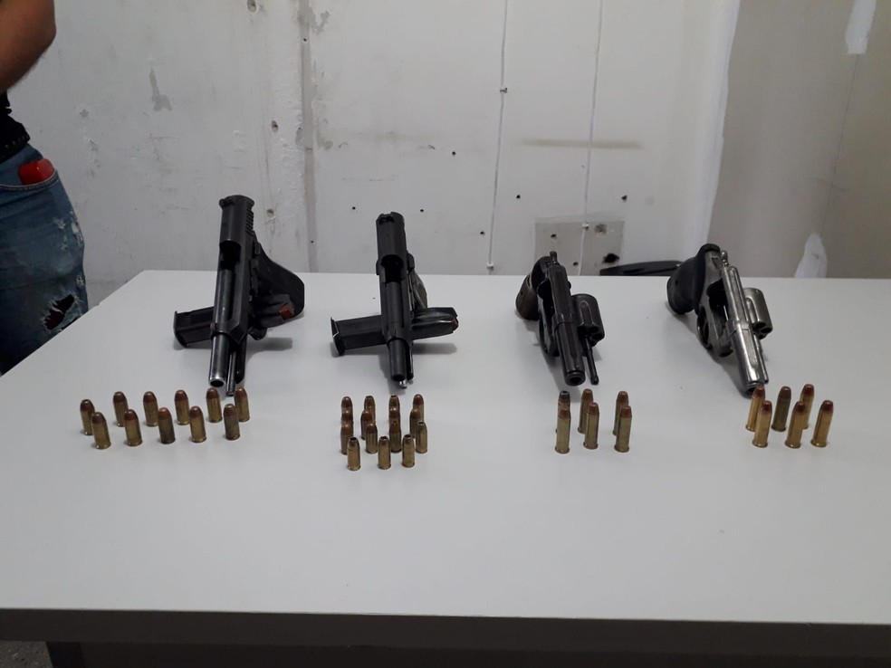 Armas apreendidas com suspeitos de planejar atentados contra agentes de segurança pública no RN — Foto: Polícia Civil/Divulgação