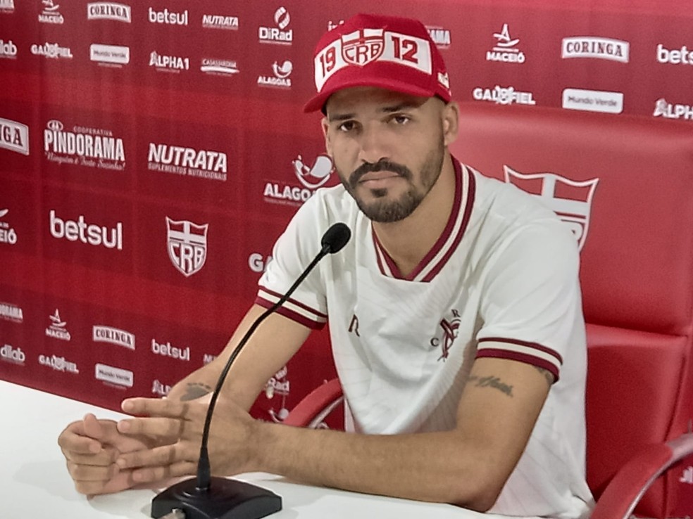 Anselmo lembra que jogou com Diego Torres e Rafael Longuine — Foto: Mac Cavalcante/TV Gazeta