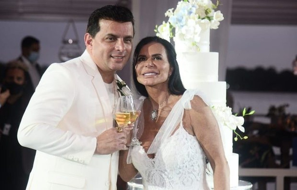Gretchen e Esdras se casaram na beira de rio em Belém — Foto: Reprodução