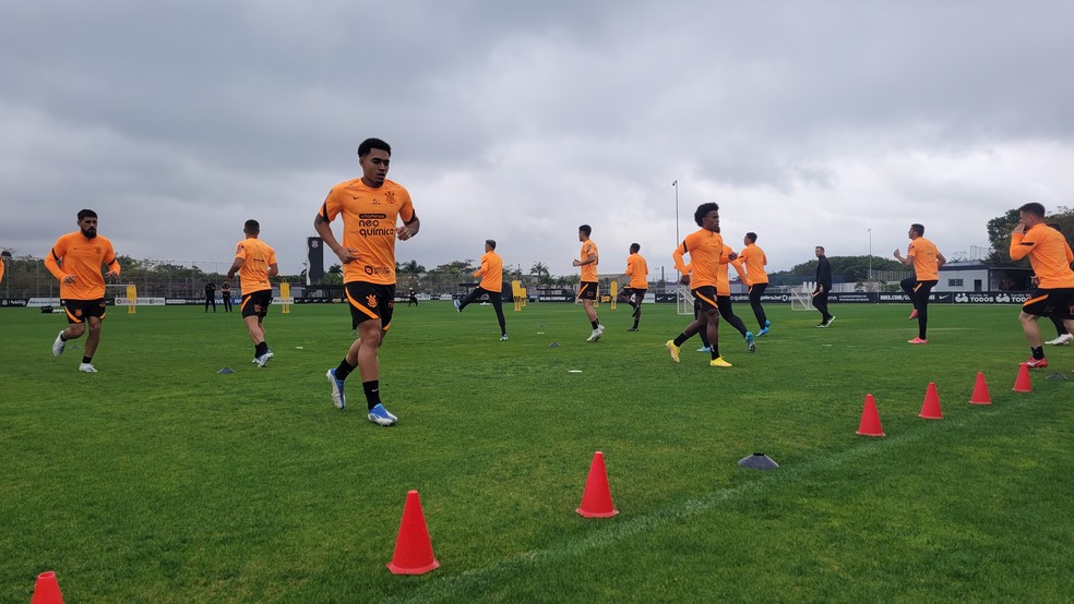 Corinthians inicia preparação para enfrentar o Flamengo