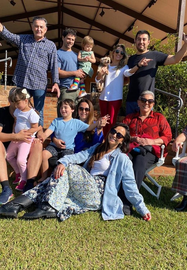Leda Nagle celebra fim de semana em família  (Foto: Reprodução/Instagram )