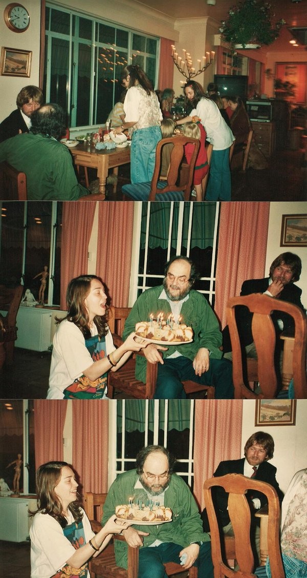 Vivian Kubrick em uma festa de aniversário na companhia do pai, Stanley Kubrick (Foto: Twitter)