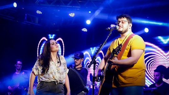 Cantora Luiza homenageia parceiro Maurlio: 'Te amo, meu amor. At a prxima vida'