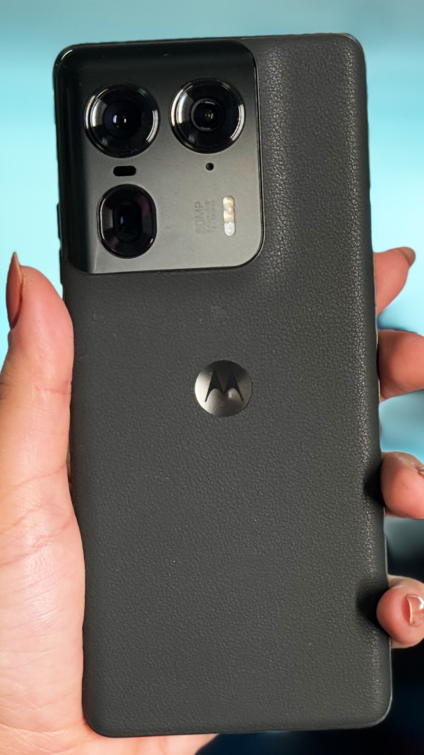 Quer comprar um Motorola Edge 50 Ultra? Descubra se vale a pena