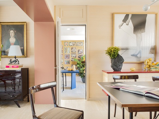 Casa de 350 m² tem décor colorido e clima de férias  (Foto: Montse Garriga Grau/divulgação)