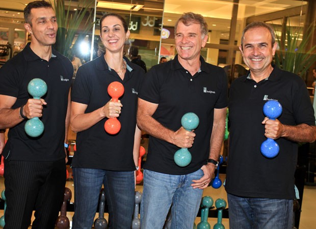 Bernardinho e Fernanda Venturini vão à inauguração de ...