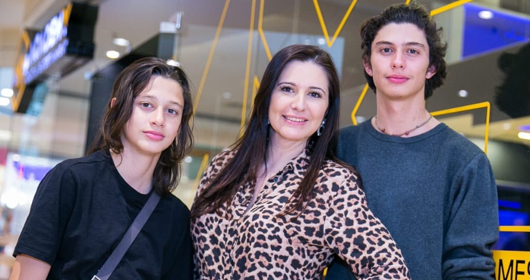 Pathrícia Rahyanne Cardoso, fundadora da MK+ Academy, e seus filhos (Foto: Divulgação)
