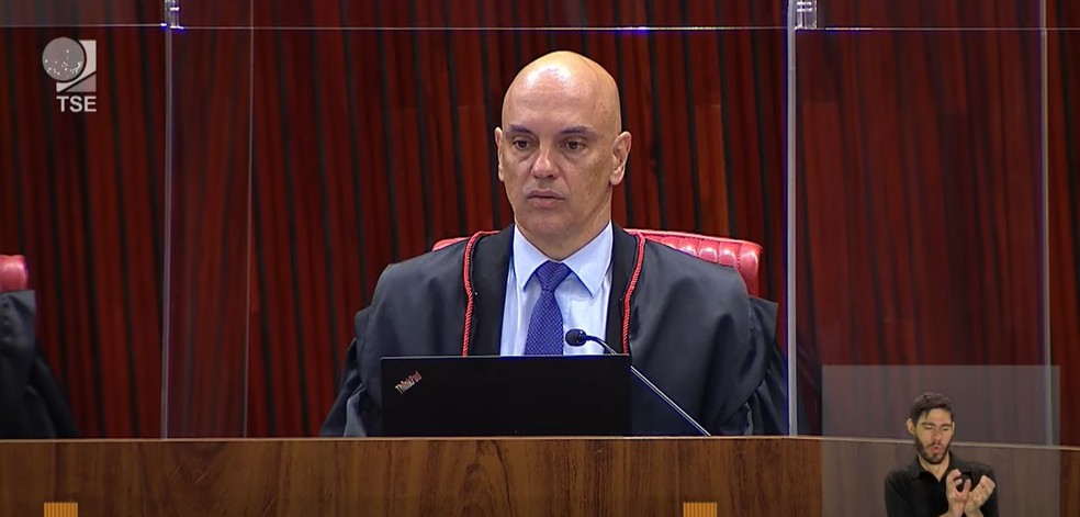 Ministro Alexandre de Moraes discursa em sessão do TSE nesta quinta-feira (19) — Foto: Reprodução/TV Justiça