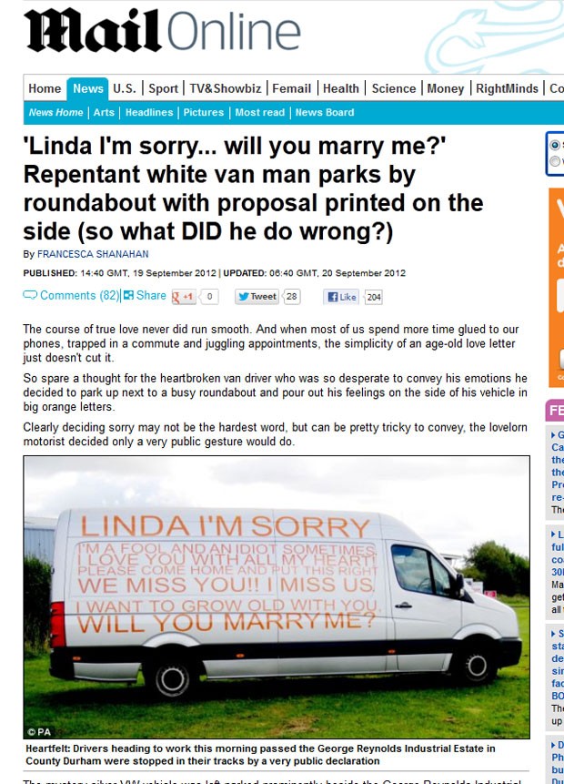 Homem se desculpou e pediu mulher em casamento com mensagem em van. (Foto: Reprodução)