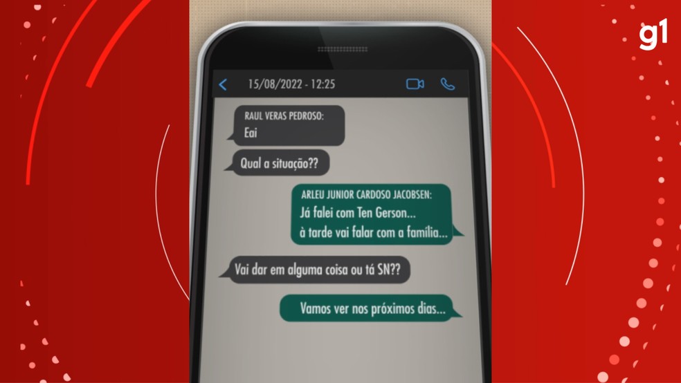 Mensagens mostram policiais falando sobre abordagem a jovem em São Gabriel — Foto: Reprodução/RBS TV