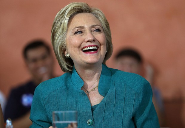 A pré-candidata à presidência dos EUA pelo Partido Democrata, Hillary Clinton, participa de evento de campanha na Califórnia (Foto: Justin Sullivan/Getty Images)