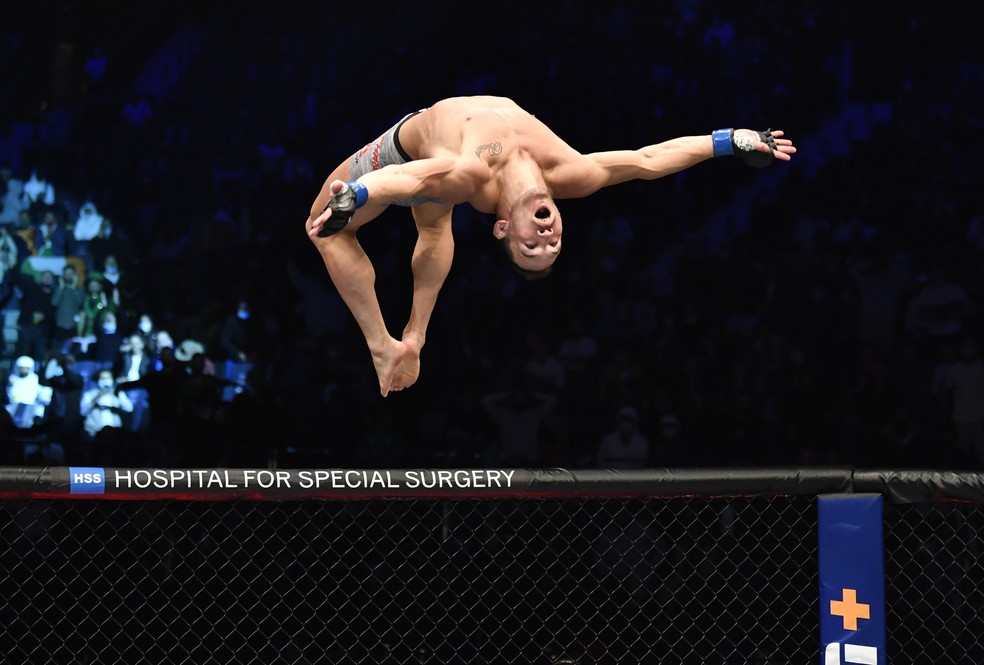 UFC 257: Dustin Poirier começa mal, mas se recupera e ...