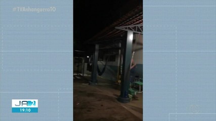 Pais dormem em fila para matricular filhos em escola de Ponte Alta do Tocantins