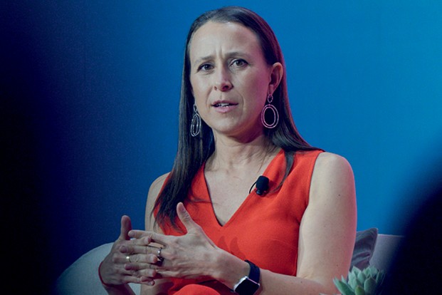 A empresa de sequenciamento genético 23andMe, de Anne Wojcicki, licenciou em 2020 sua primeira droga (Foto: Getty Images)