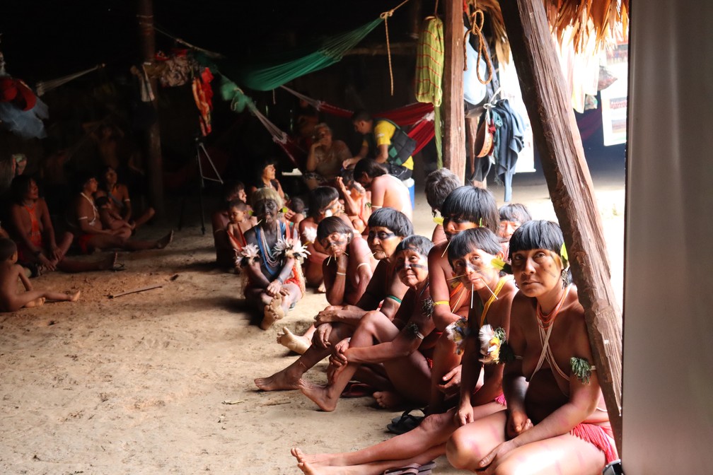 Mulheres Yanomami durante o evento na Missão Catrimini que resultou na carta para Lula — Foto: Darisa Yanomami e Juruna Yanomami/HAY/Divulgação