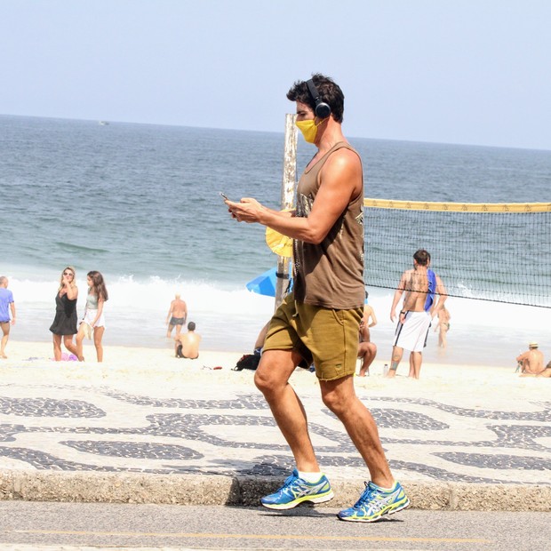 Reynaldo Gianecchini se exercita na Zona Sul do Rio de Janeiro (Foto: Daniel Delmiro/AgNews)