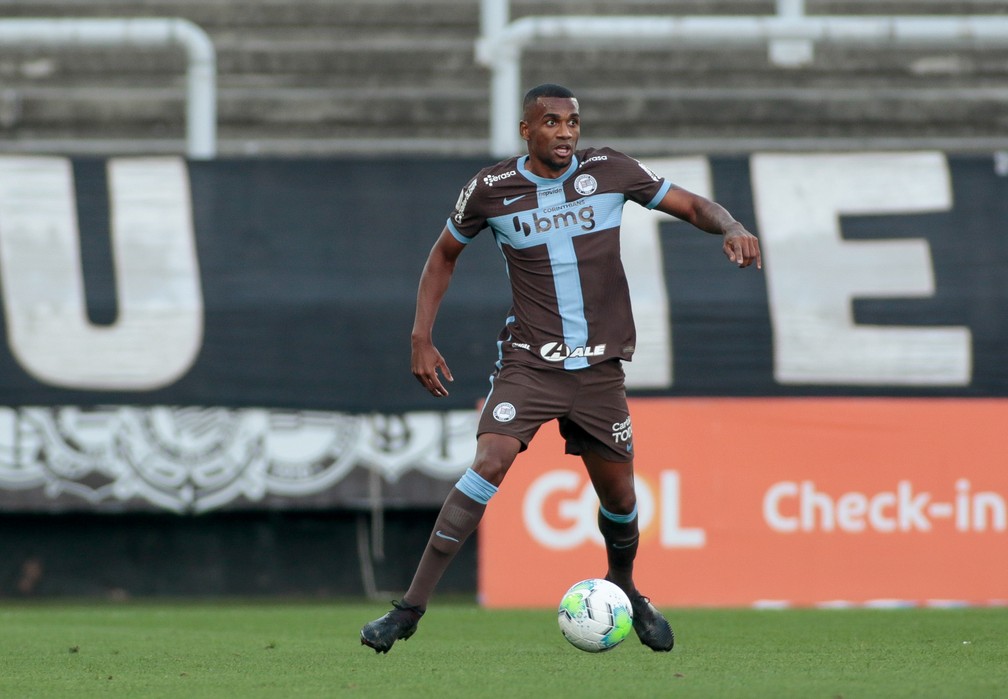 [ENQUETE] Marllon está pronto para ser titular do Timão?
