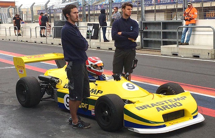 Pedro Piquet com o Fórmula 3 de seu pai