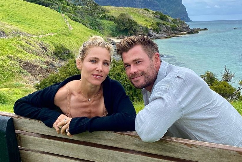 Astro Chris Hemsworth leva pais, irmão, cunhada e esposa ao