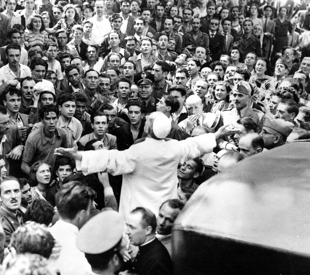 Foto do dia 15 de outubro de 1943 mostra o Papa Pio XXI em Roma — Foto: Anônimo/Associated Press