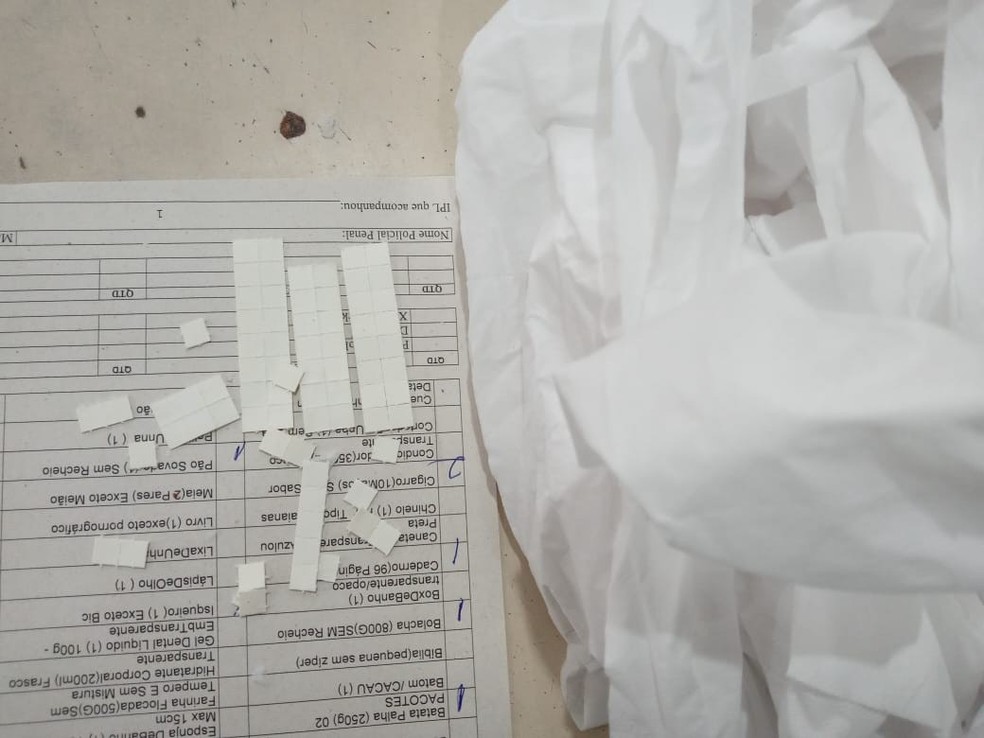 Drogas sintéticas foram encontradas em rolo de papel higiênico  — Foto: Sejusp/Divulgação
