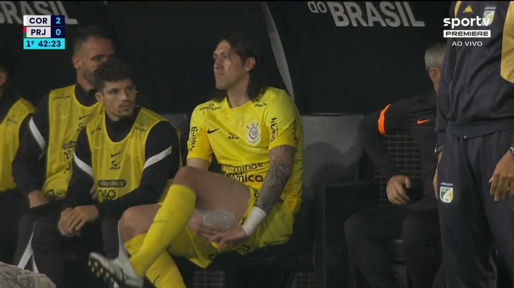 Cassio é duvida no jogo contra internacional