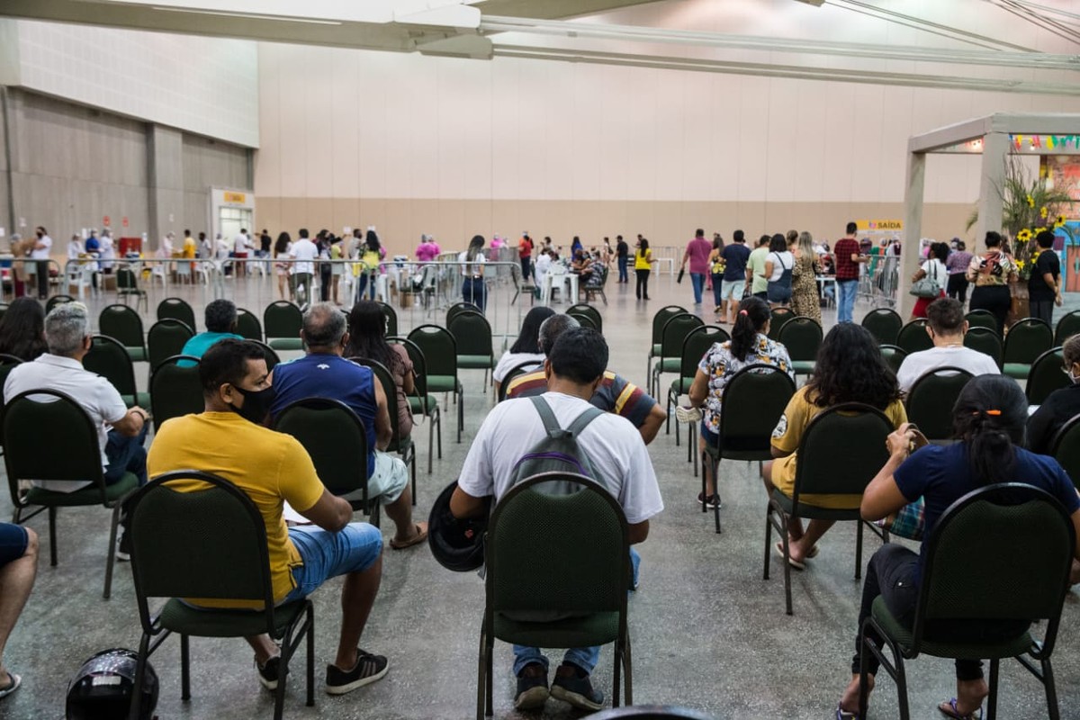 Fortaleza divulga lista de agendados para vacinação contra Covid-19 nesta terça; confira seu nome - Vimarsana News