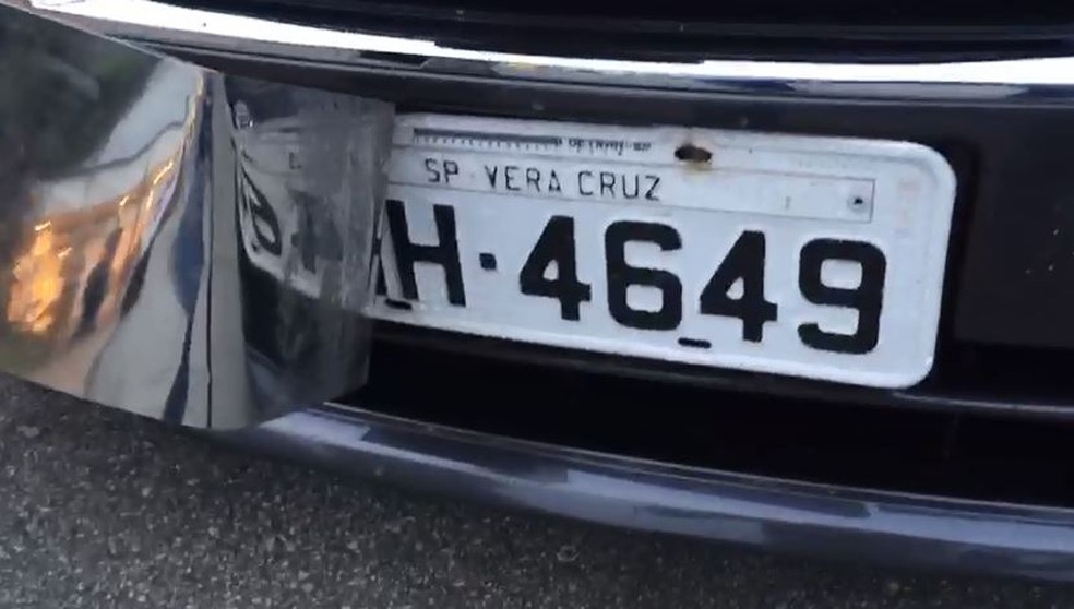 Policial é preso após danificar carro oficial ao flagrar veículo em outlet — Foto: Arquivo Pessoal
