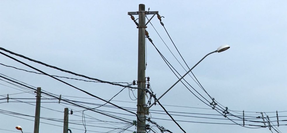 Cidades da região de Campinas (SP) têm alta no número de reclamações de queda de energia — Foto: Reprodução/EPTV