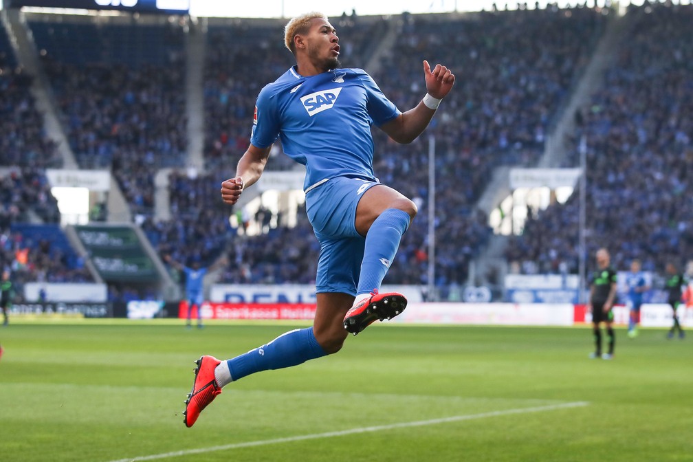 Joelinton em ação pelo Hoffenheim — Foto: Getty Images/AFP