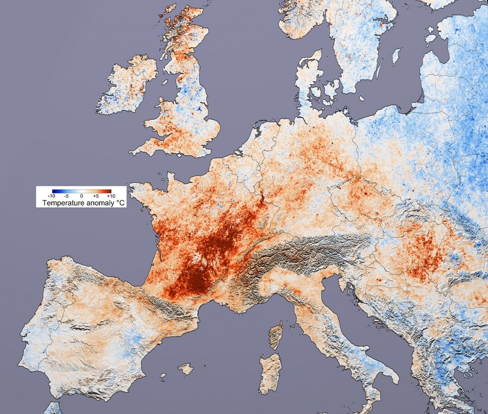 Mapa ilustra anomalia climática durante a onda de calor que atingiu a França em 2003 (Foto: NASA)