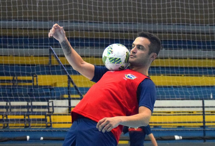 Falcão se despede da Seleção Brasileira de Futsal com mais de 400 gols e  apontado como o maior de todos os tempos