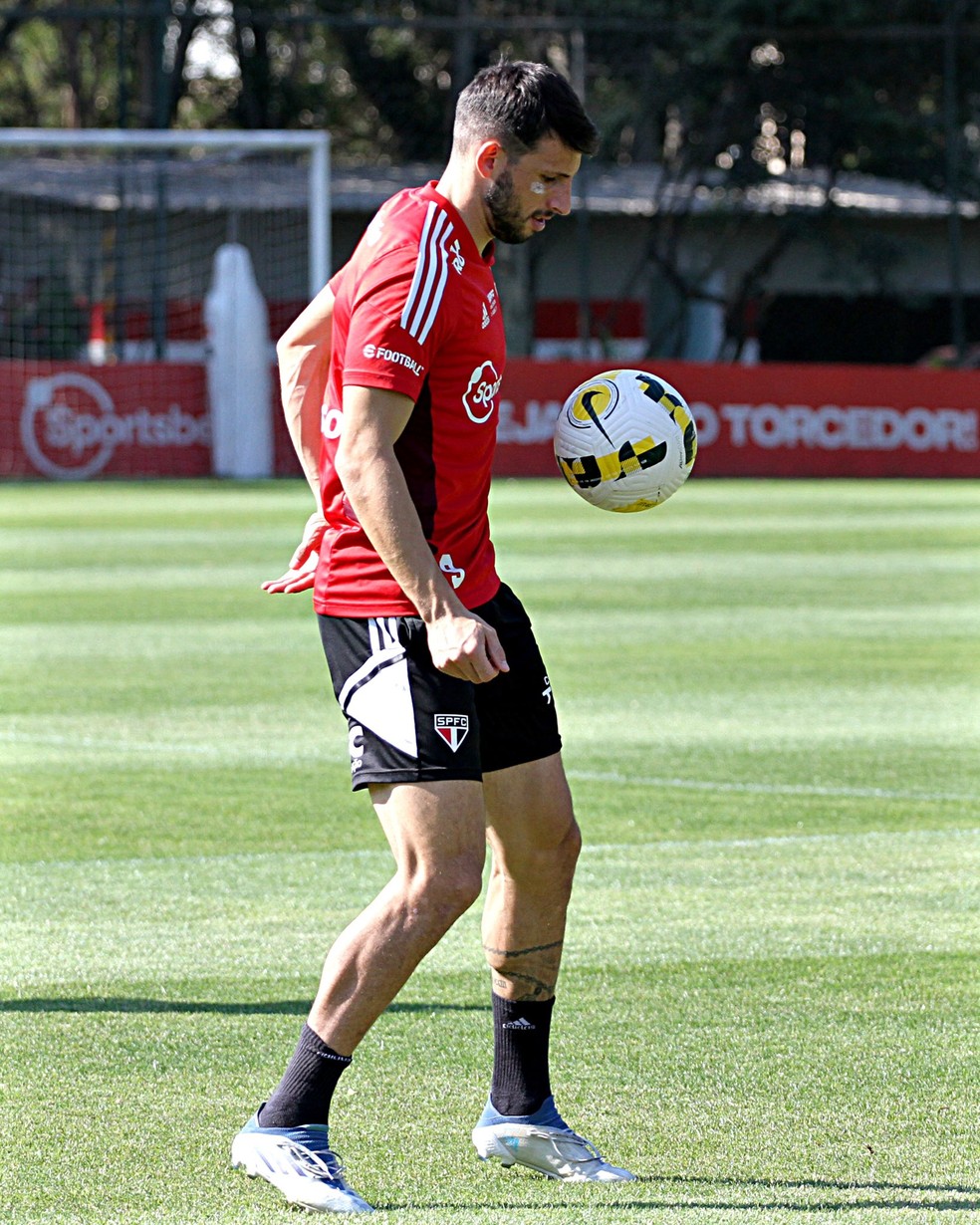Calleri em treino do São Paulo — Foto: Divulgação