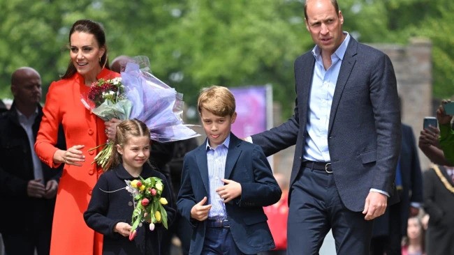 Príncipe William, Kate Middleton e seus dois filhos, princesa Charlotte e príncipe George (Foto: Reprodução/Getty Images)