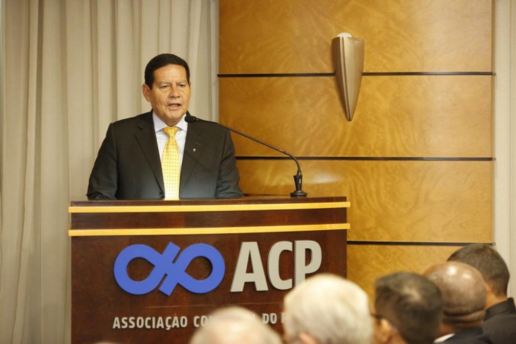 Vice-presidente Hamilton MourÃ£o fez palestra na AssociaÃ§Ã£o Comercial do ParanÃ¡ â€” Foto: Gian Galani/ACP/DivulgaÃ§Ã£o