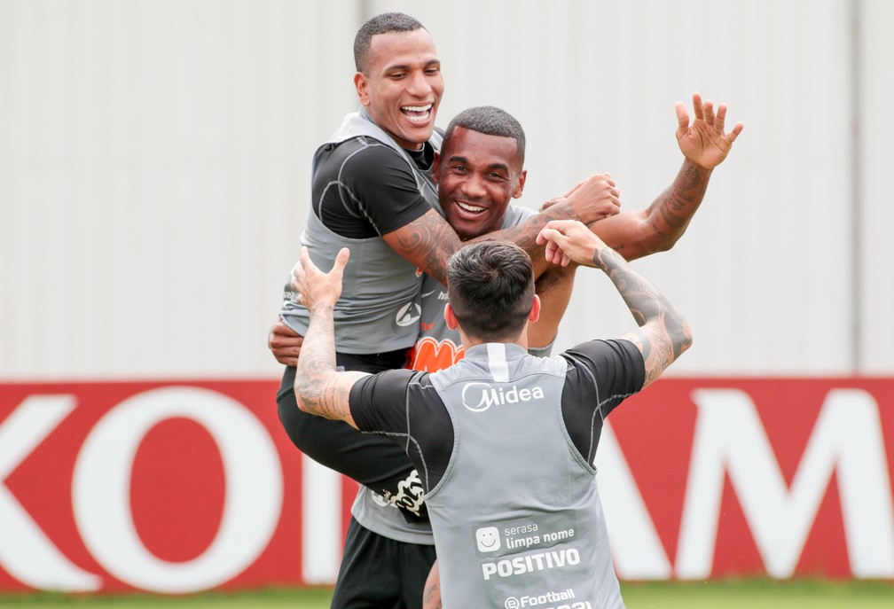 Escalação do Corinthians: com mudanças, Mancini faz treino tático para o clássico
